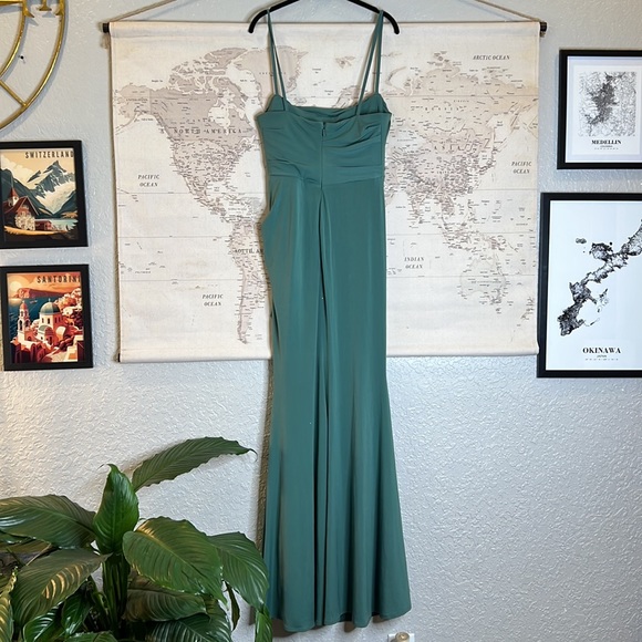 HOUSE OF CB ‘Milena’ Forest Green Corset Maxi Dress - Picture 13 of 15